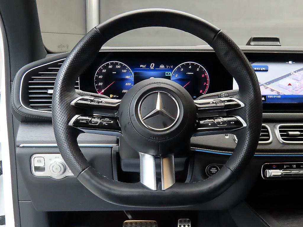 Mercedes Benz GLE Class - Vista 9