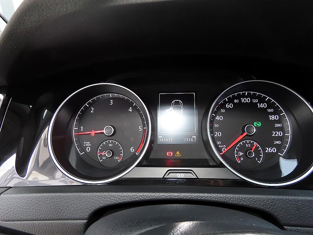 Volkswagen Golf - Vista 9