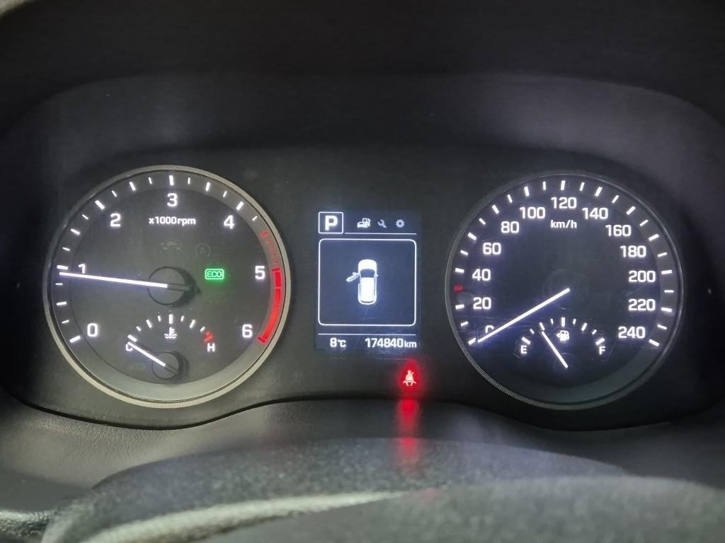 HYUNDAI Tucson 2016 Plateado - Importación desde Corea - HF Imports Iquique - Foto 17