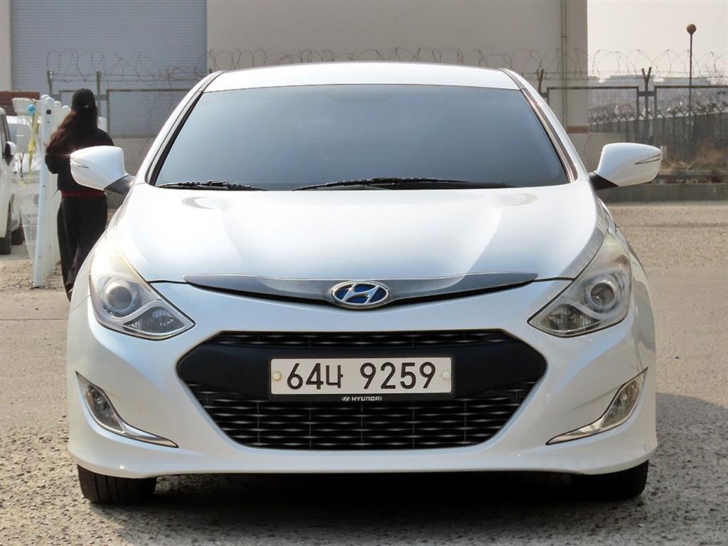 HYUNDAI Sonata - Vista 2