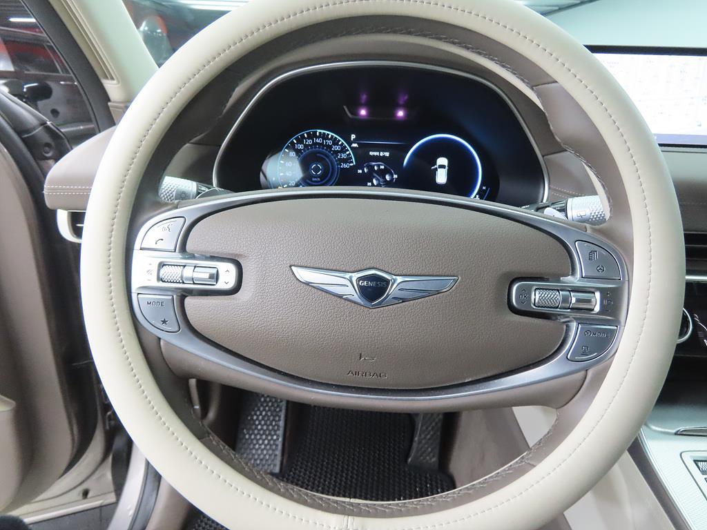 Genesis GV80 - Vista 8