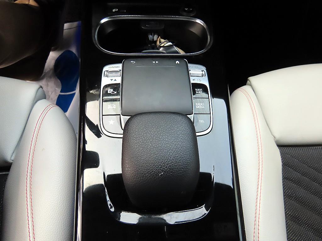 Mercedes Benz A Class 2020 Blanco - Importación desde Corea - HF Imports Iquique - Foto 13