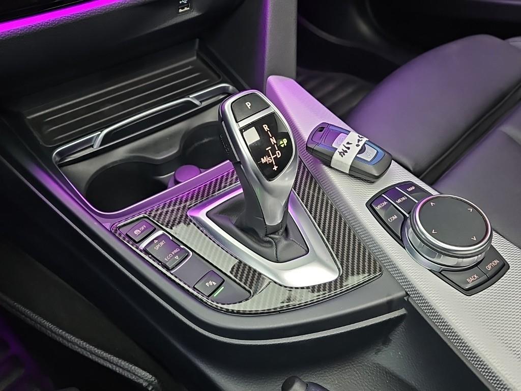 BMW 3 series 2018 Azul - Importación desde Corea - HF Imports Iquique - Foto 13