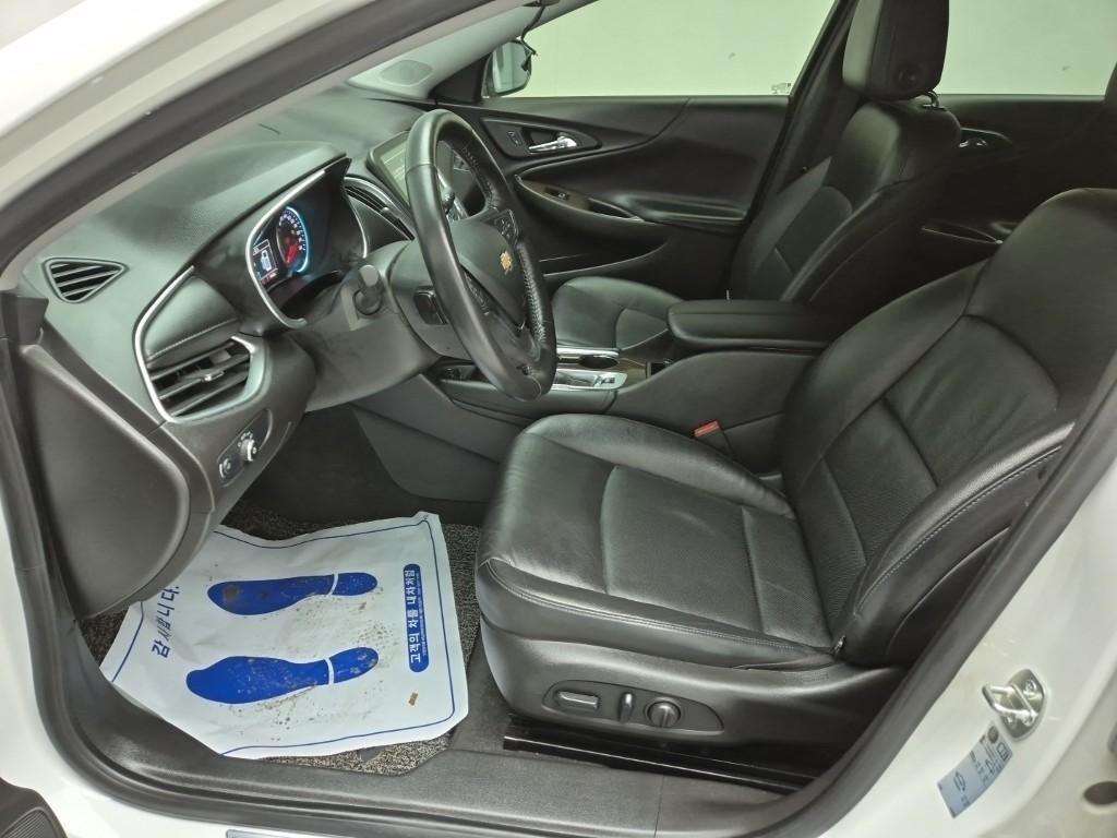 Chevrolet Malibu 2017 Blanco - Importación desde Corea - HF Imports Iquique - Foto 18