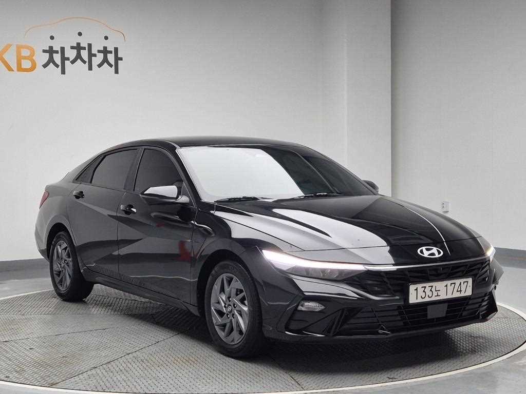 HYUNDAI Avante - Vista 4