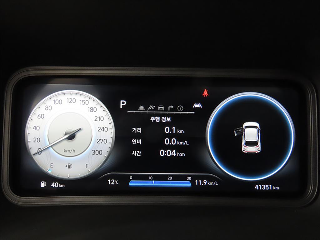 HYUNDAI Kona - Vista 8