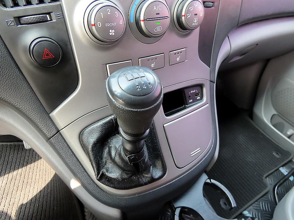 HYUNDAI Starex - Vista 12