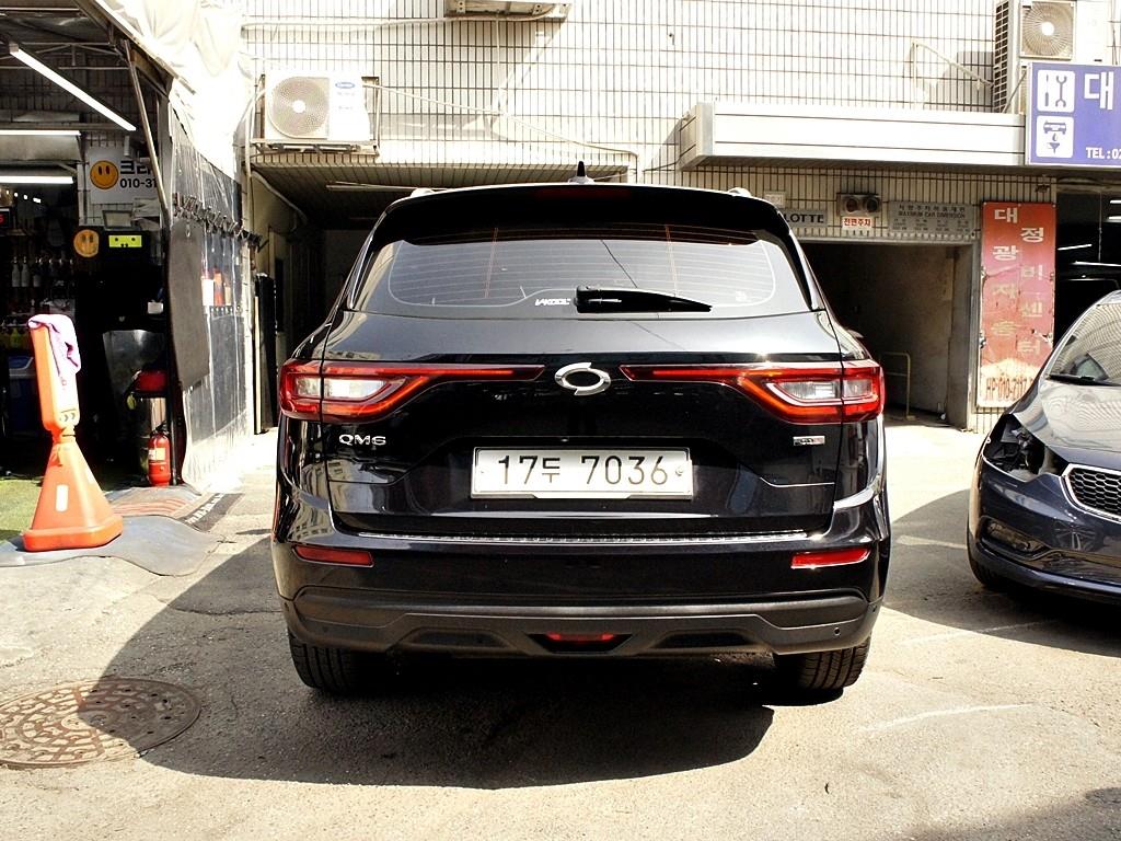 SAMSUNG QM6 - Vista 5