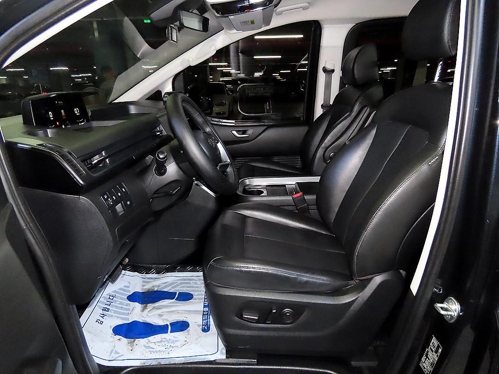 HYUNDAI Staria - Vista 6