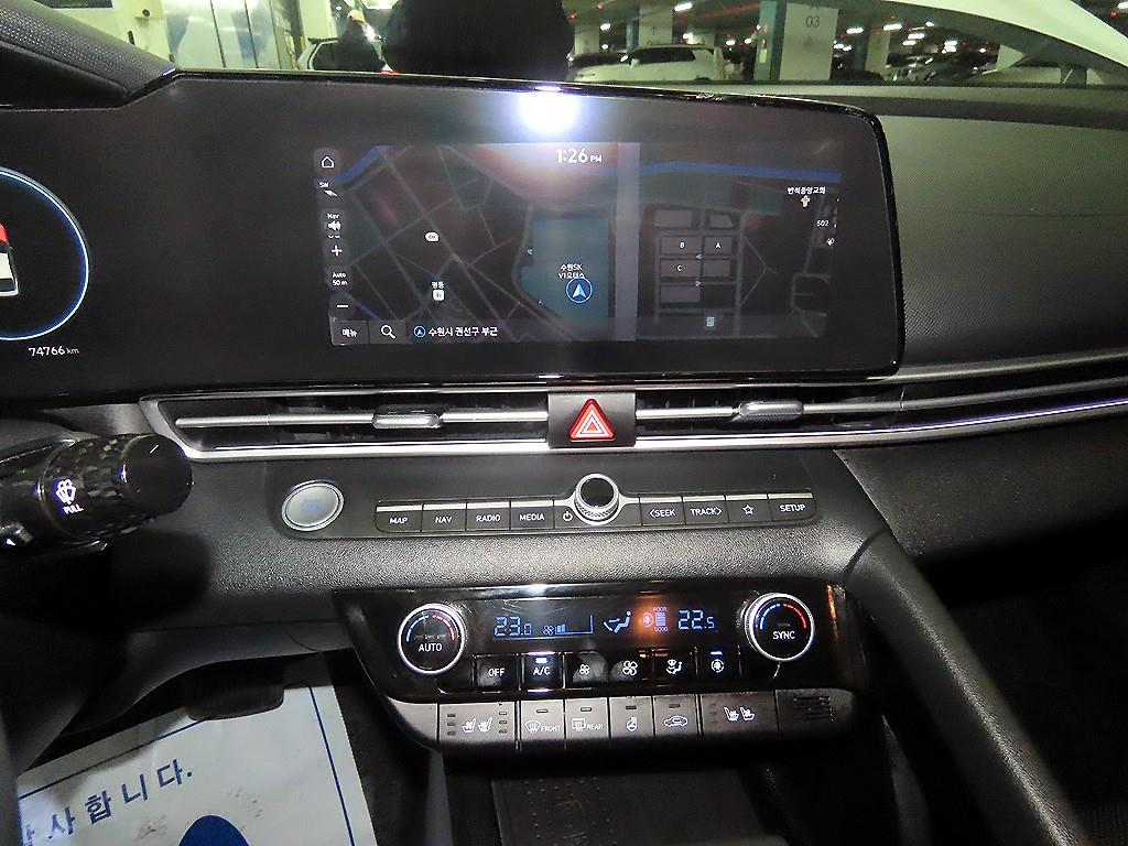 HYUNDAI Avante - Vista 11