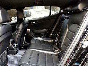 KIA Stinger - Vista 12