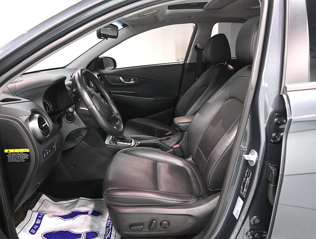 HYUNDAI Kona - Vista 8