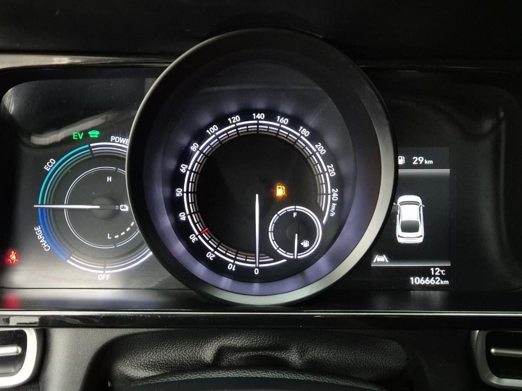 HYUNDAI Avante - Vista 6