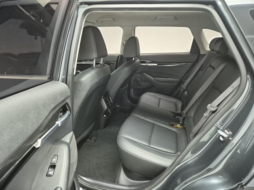 KIA Seltos - Vista 12