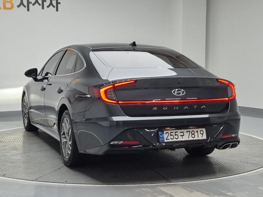 HYUNDAI Sonata - Vista 4