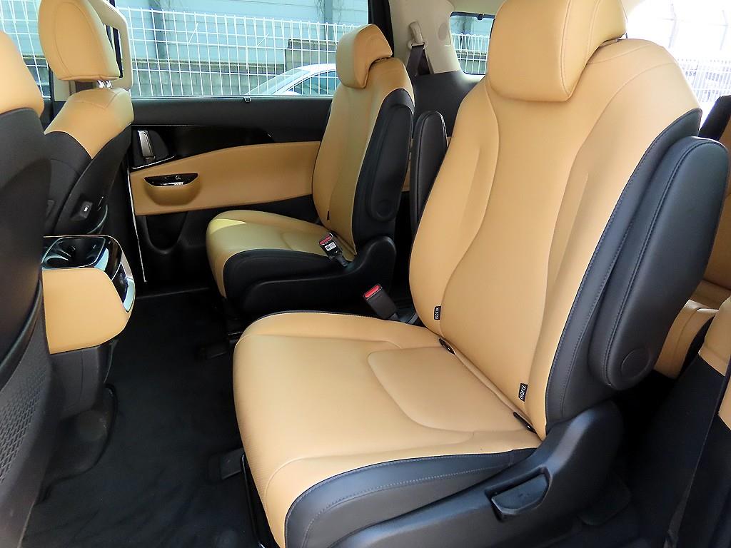 KIA Carnival - Vista 6