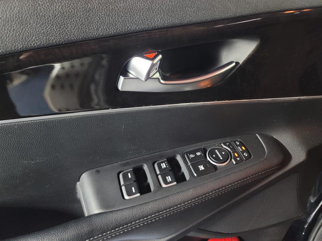 KIA Sorento - Vista 8