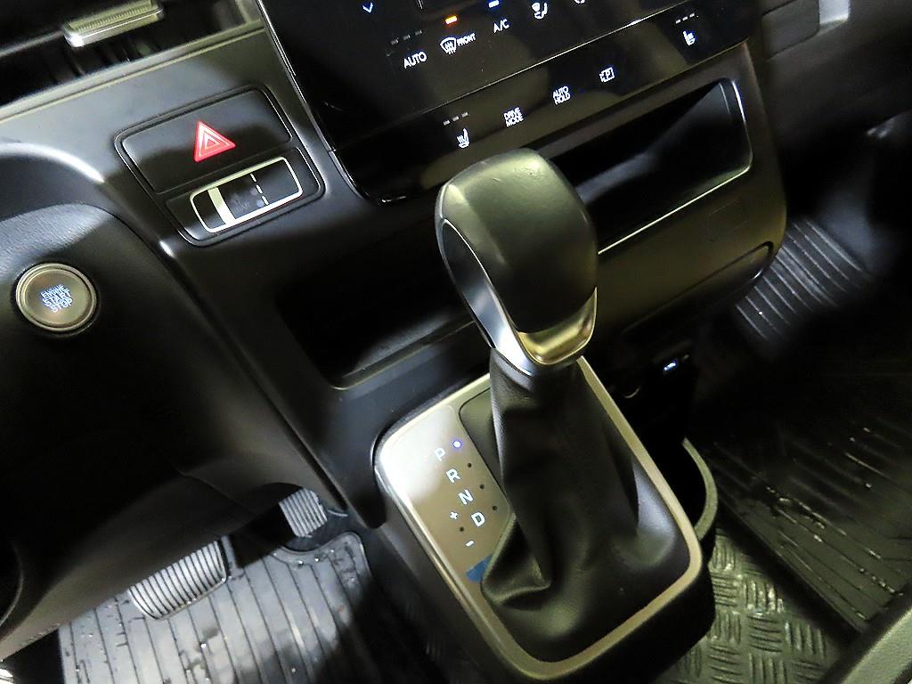 HYUNDAI Staria - Vista 12