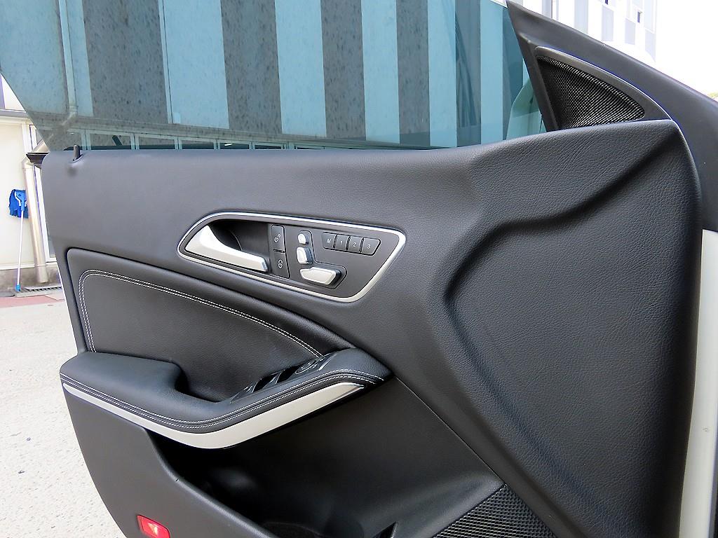 Mercedes Benz CLA Class - Vista 11