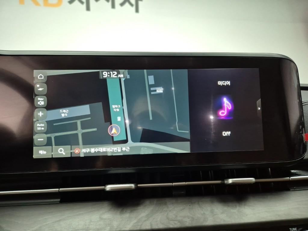 KIA Carnival - Vista 11