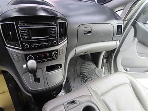 HYUNDAI Starex - Vista 12