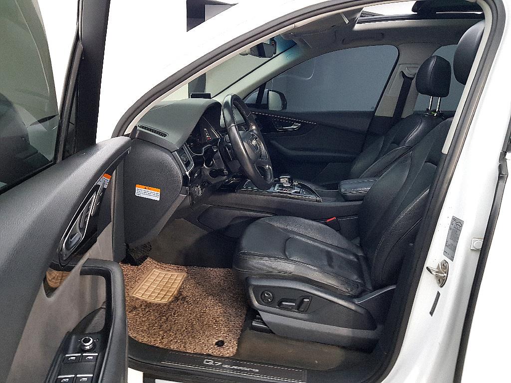 Audi Q7 - Vista 8
