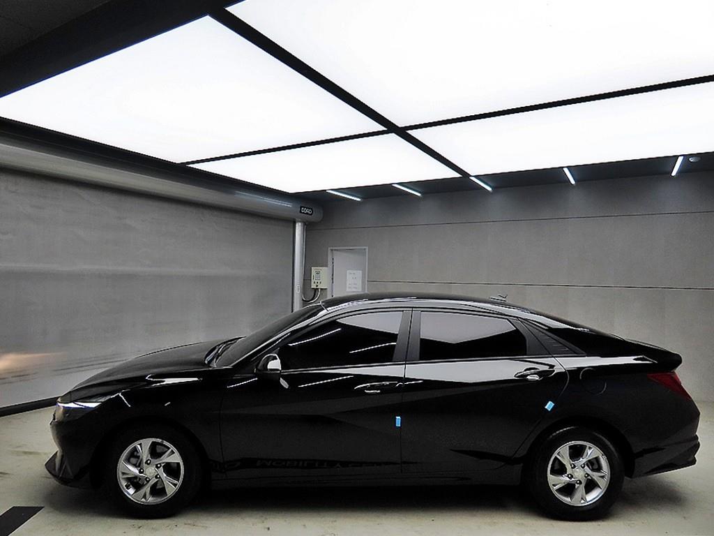 HYUNDAI Avante - Vista 4