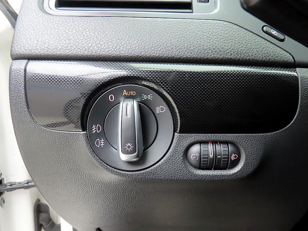 Volkswagen Jetta - Vista 12