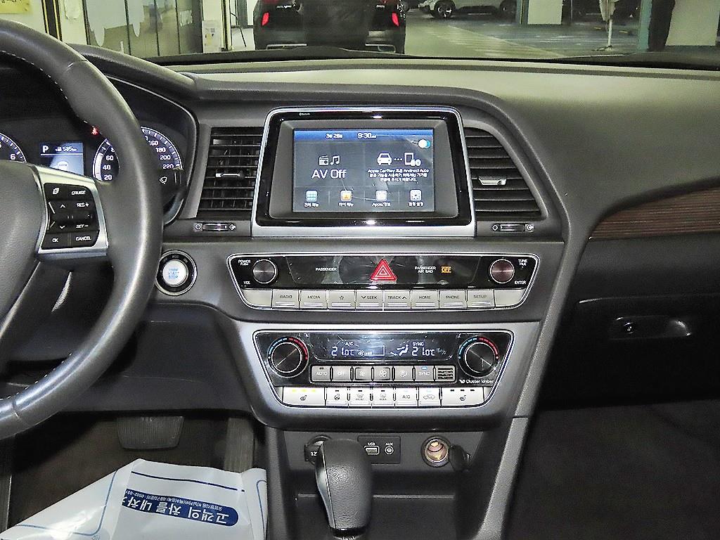 HYUNDAI Sonata - Vista 11