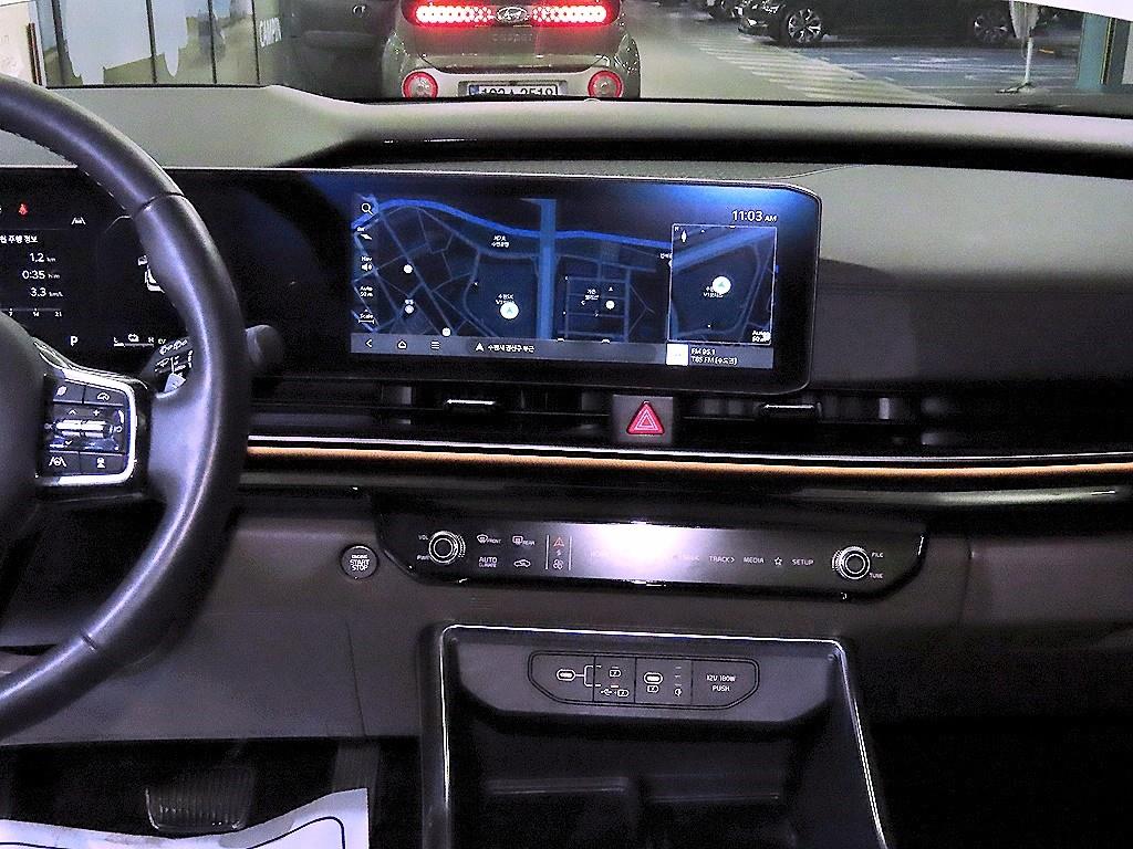 KIA Carnival - Vista 11