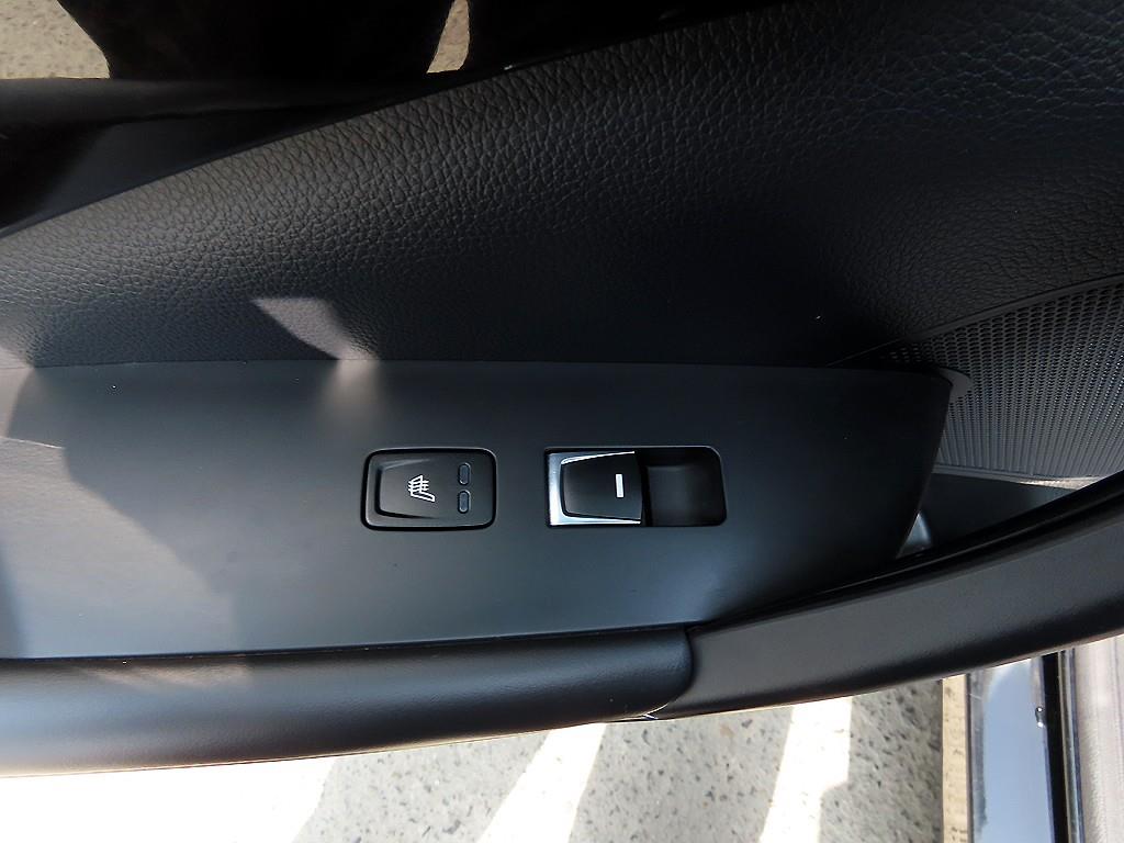 HYUNDAI Grandeur 2016 Negro - Importación desde Corea - HF Imports Iquique - Foto 17