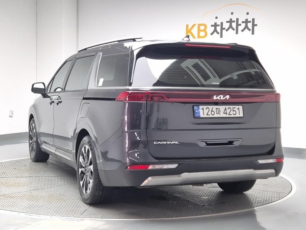 KIA Carnival - Vista 4