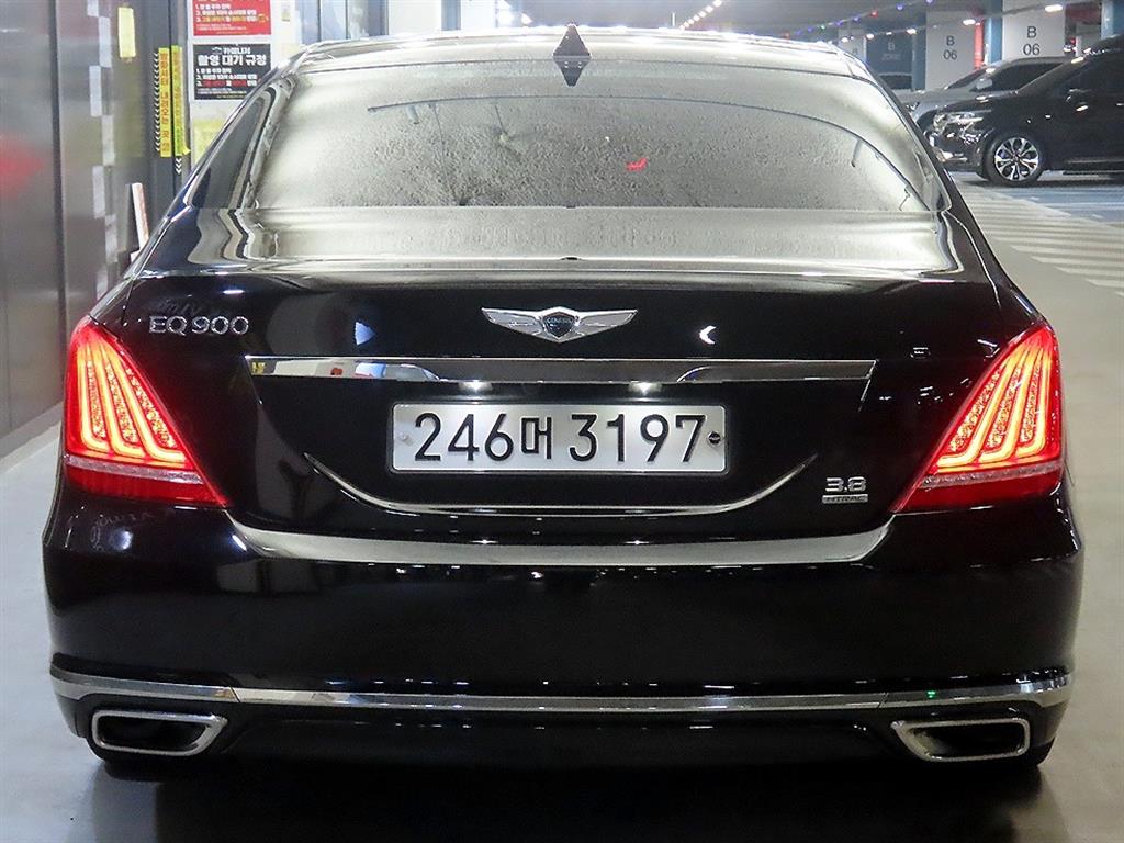 Genesis EQ900 - Vista 5