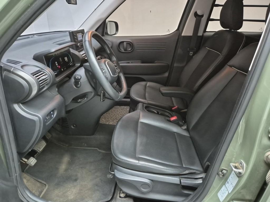 HYUNDAI Casper - Vista 11