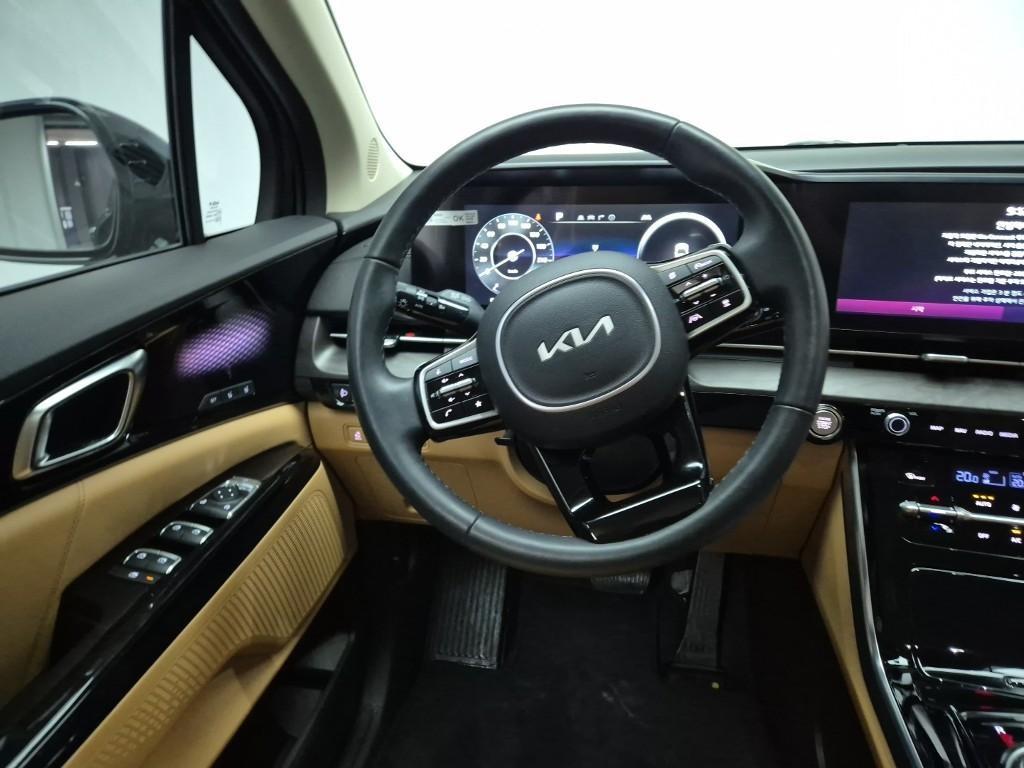 KIA Carnival - Vista 12