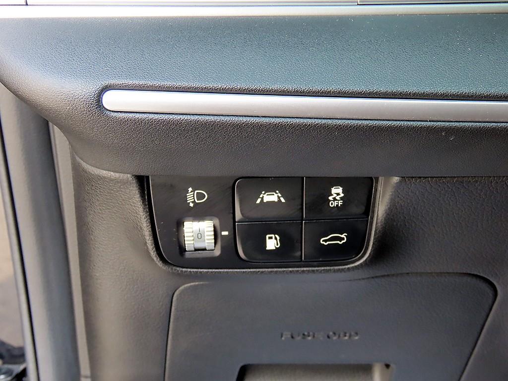 HYUNDAI Grandeur - Vista 12