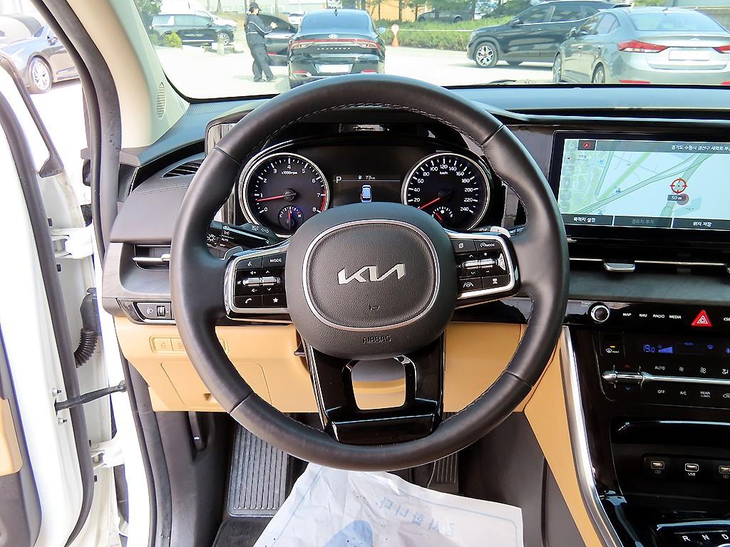 KIA Carnival - Vista 9
