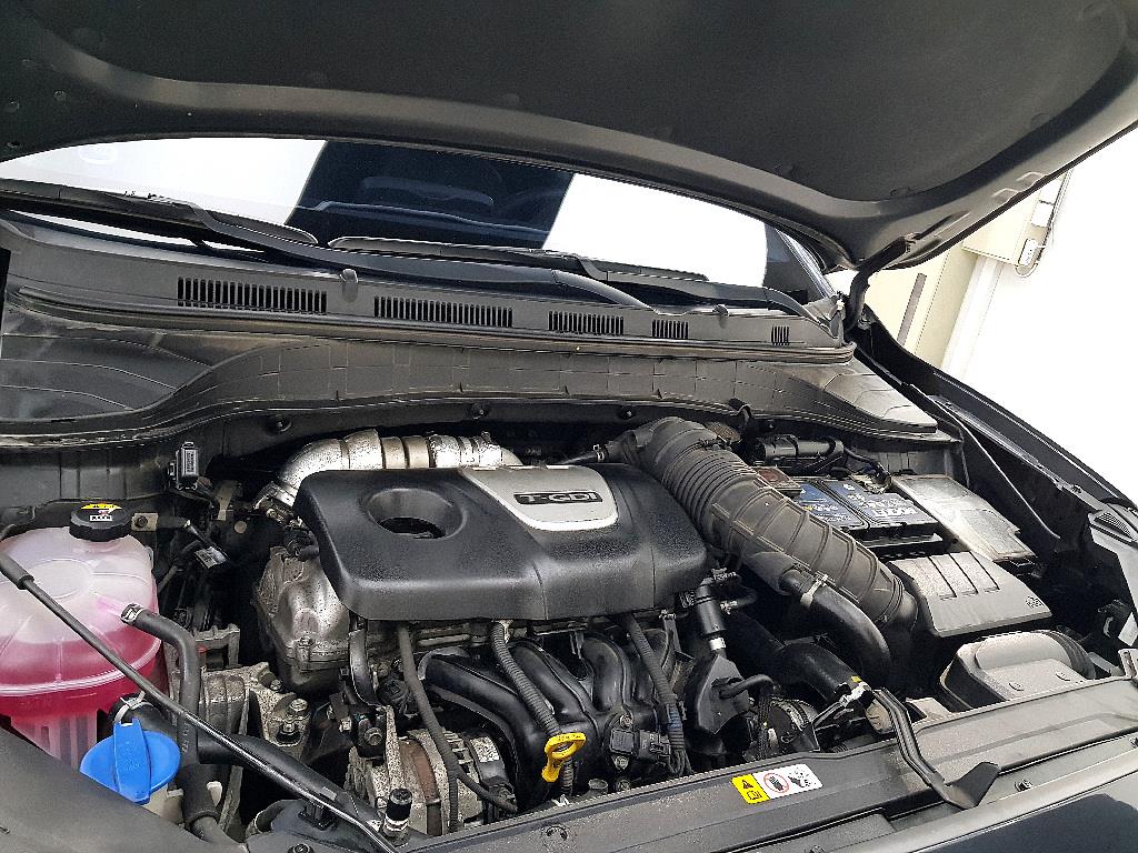 HYUNDAI Kona - Vista 6