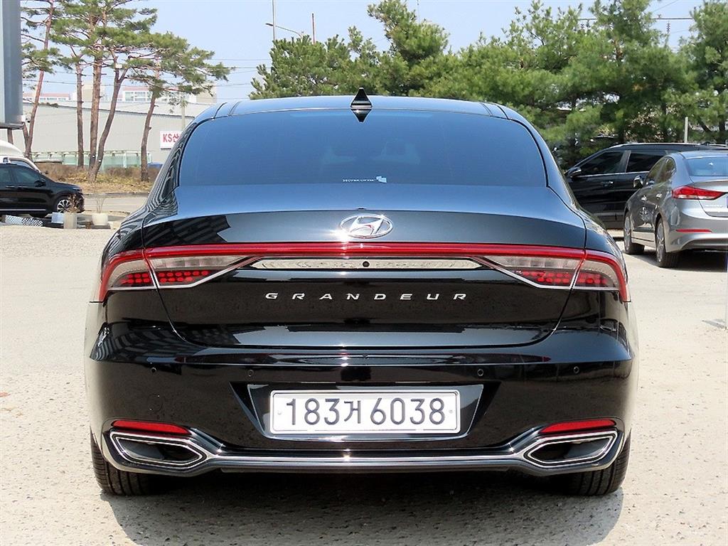 HYUNDAI Grandeur - Vista 4