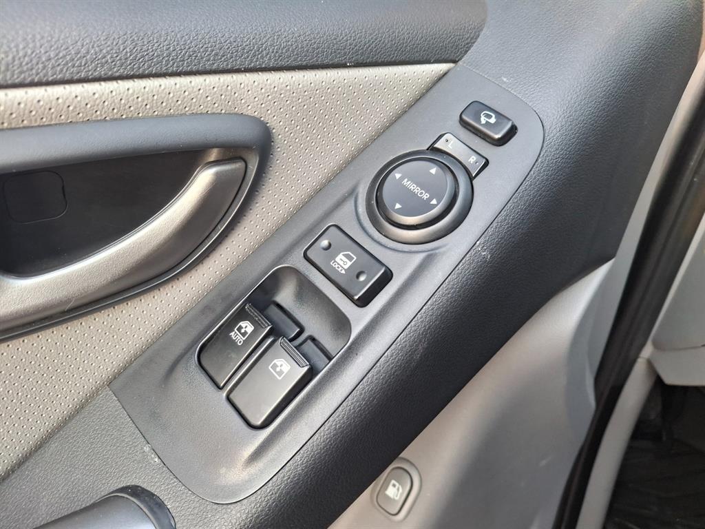 HYUNDAI Starex - Vista 8