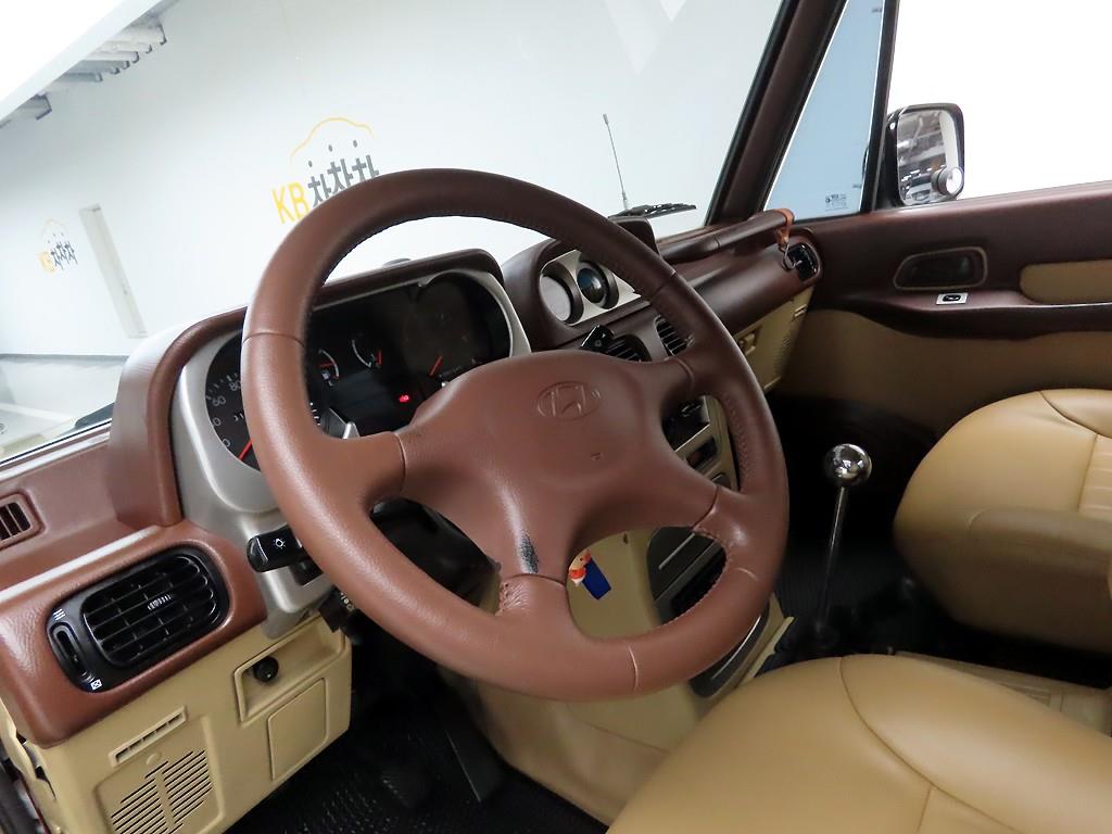 HYUNDAI Galloper - Vista 9