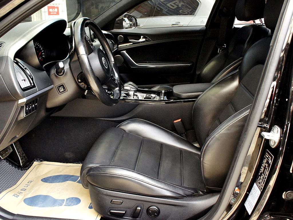 KIA Stinger - Vista 9