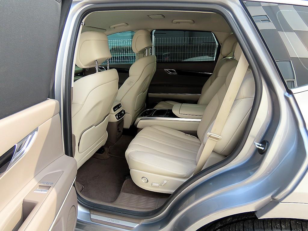 Genesis GV80 - Vista 6