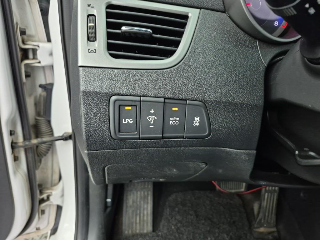 HYUNDAI Avante 2013 Blanco - Importación desde Corea - HF Imports Iquique - Foto 17