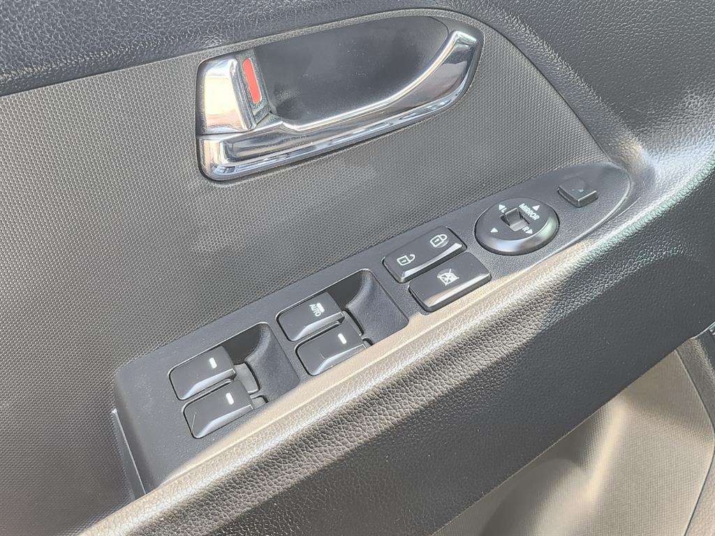 KIA Sportage 2011 Blanco - Importación desde Corea - HF Imports Iquique - Foto 14