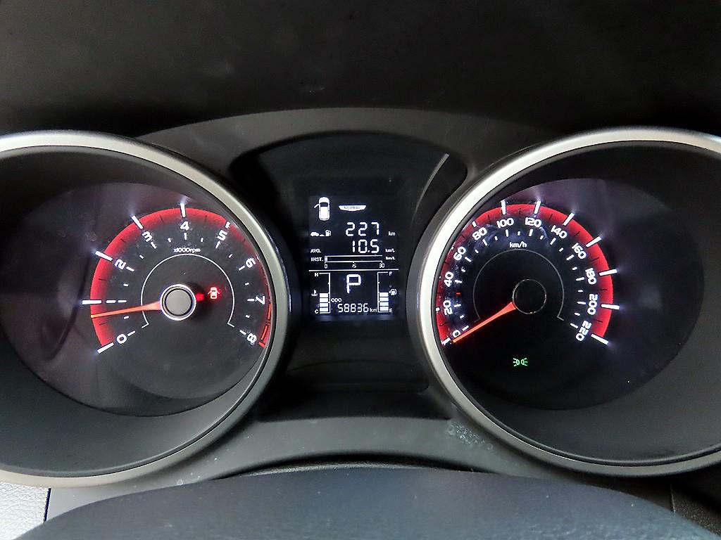 Ssangyong Tivoli - Vista 9