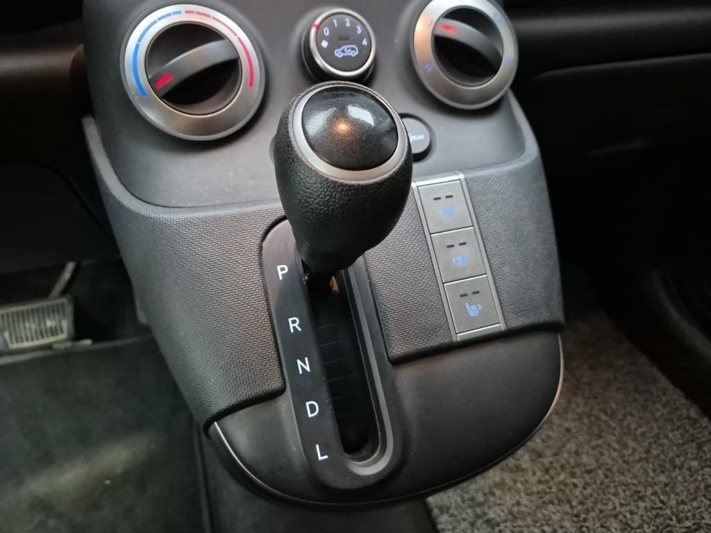 HYUNDAI Casper - Vista 8