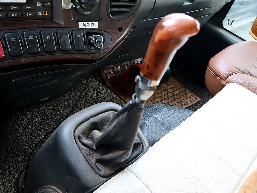 medium and large bus Hyundai bus 2008 Blanco - Importación desde Corea - HF Imports Iquique - Foto 7