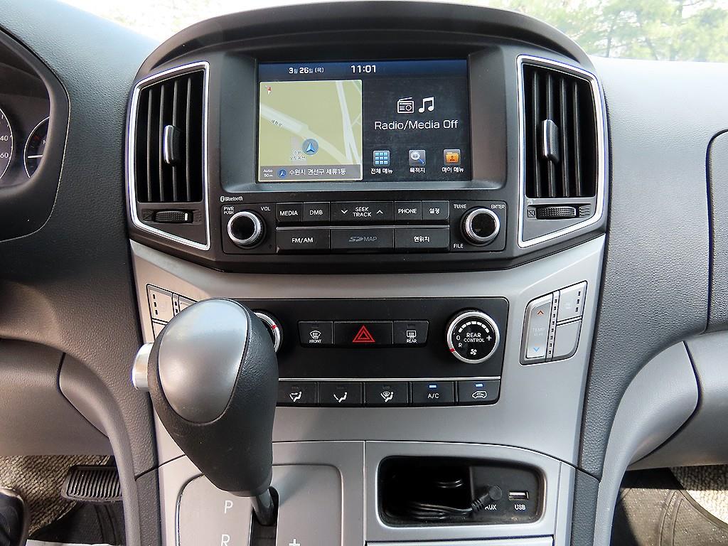 HYUNDAI Starex 2017 Gris - Importación desde Corea - HF Imports Iquique - Foto 13