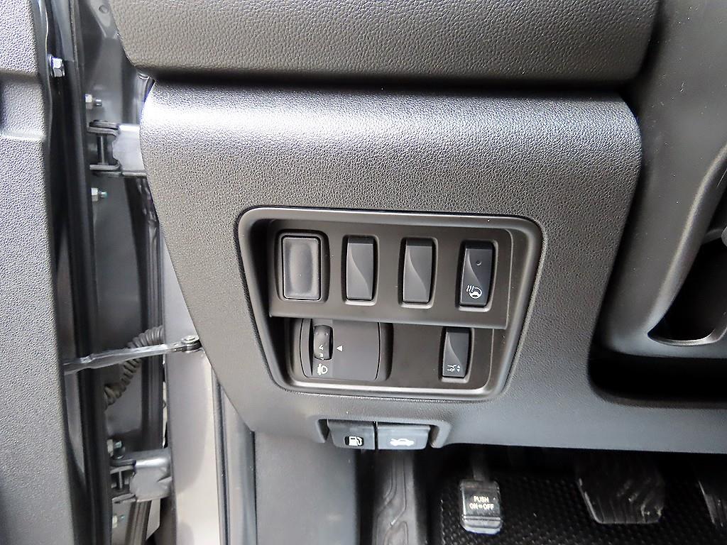 SAMSUNG QM6 - Vista 12